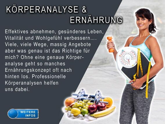 Frau mit Waage in der Hand